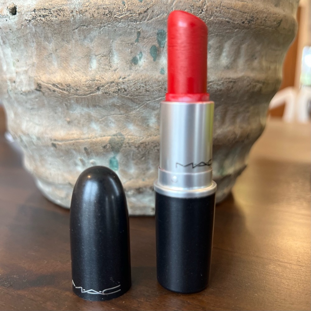 MAC Retro Matte Ruby Woo Lipstick